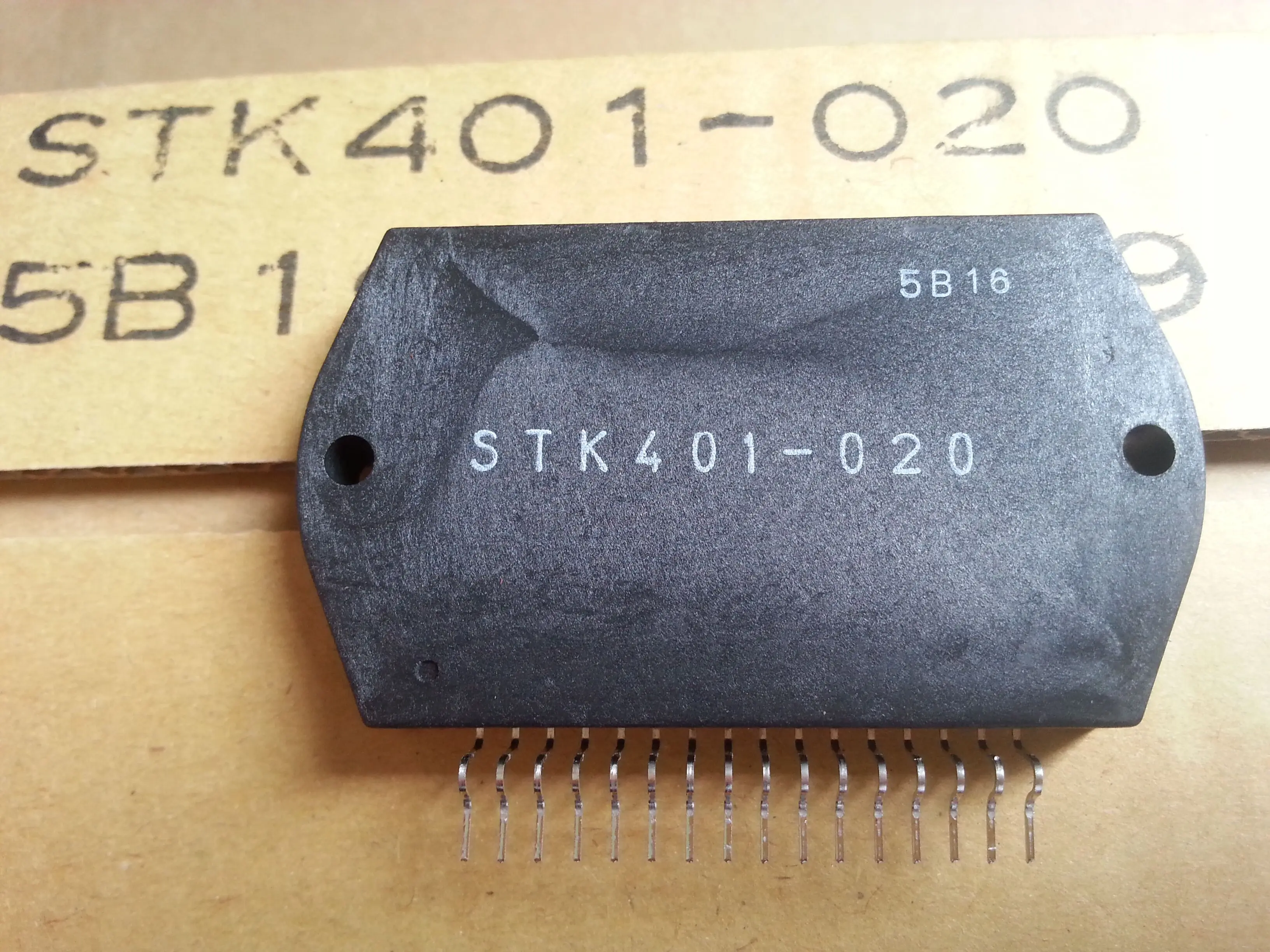 STK401-020 STK401-090 STK402-030 STK402-050 STK402-070 Бесплатная доставка оригинальный новый модуль |