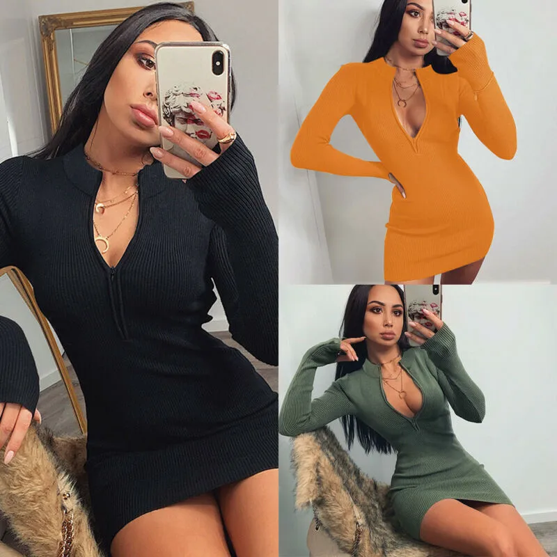 Женское однотонное платье трапеция облегающее с длинным рукавом и