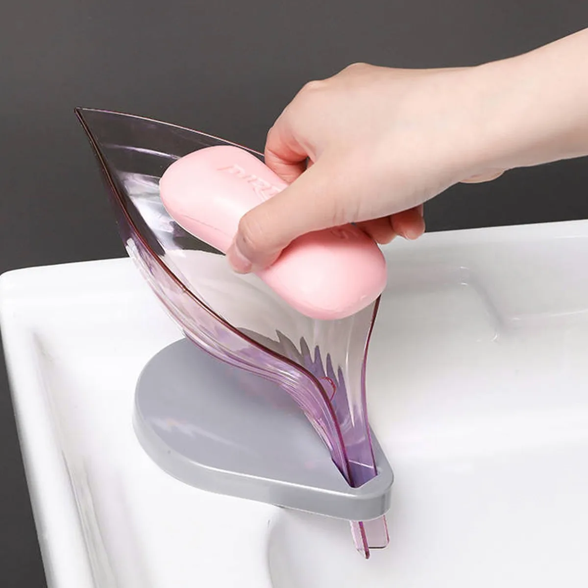 

Leaf Shape Soap Box Bathroom soap holder Dish Storage Plate Tray Bathroom Soap Holder Case Bathroom Supplies bathroom gadgets