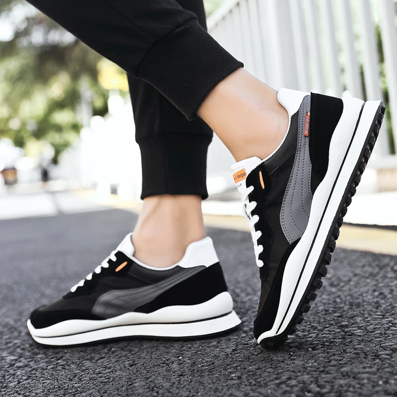 

Men's Popular Rubber Running Shoes Sole Protection Hard-Wearing Damping Breathable Advanced Sports Shoes Lace-up Socks Shoes