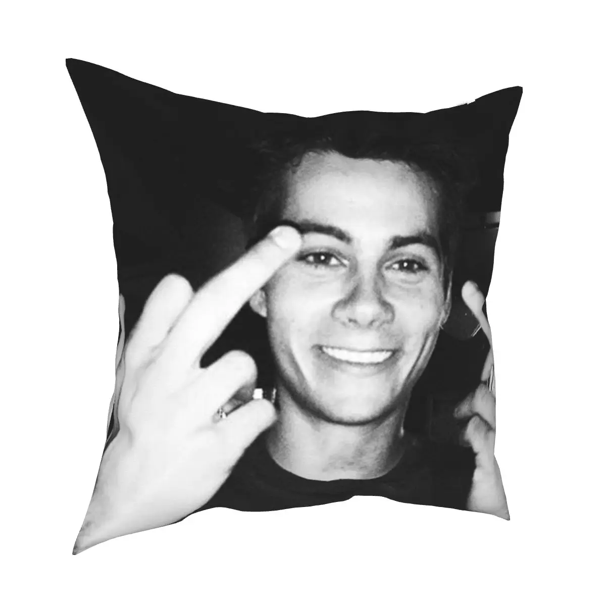 

Dylan O'Brien Teen Wolf Pillows Polyester Pillows Cover Gift Maze Runner Thomas Kissen Case Coverage House Square 40*40cm