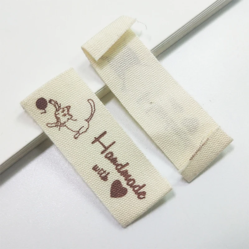 FreeShipping100pcsPureHandMadeDDIYWitheLoveLabelsCottonFabricPrintingTagsForGarmentBagsSewingAccessoriesSpotsGoods | Дом и сад