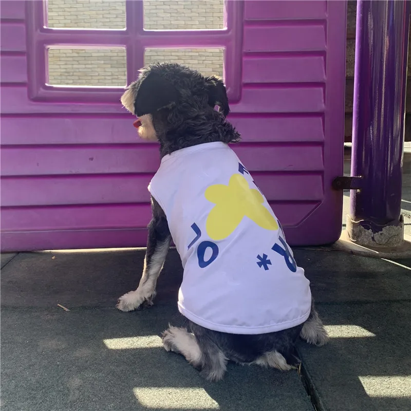 Брендовая одежда для домашних животных кошек собак с принтом и цветами на лето