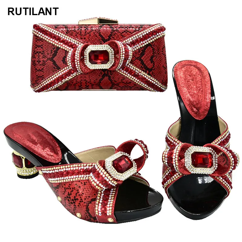 Новинка комплект из туфель и сумочки в итальянском стиле для свадьбы модные