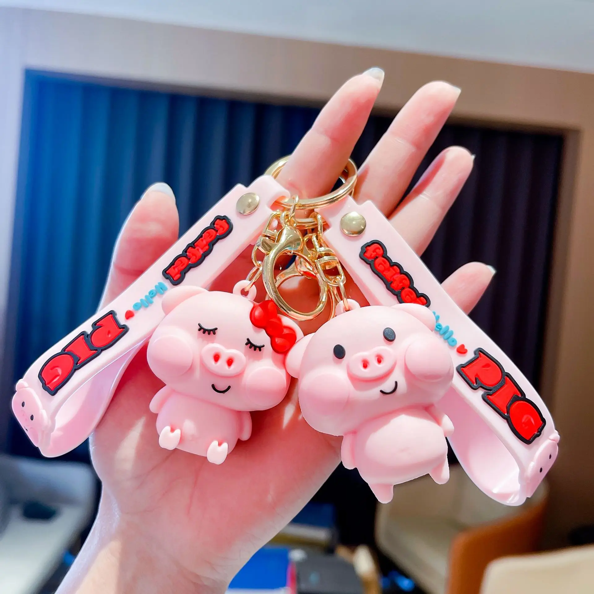 

Cartoon Rubber Fat Piggy Wristlet Keychain Net Red Cute Female Bag Car Ornament Key Chain Small Gifts for Girls Llaveros YS154