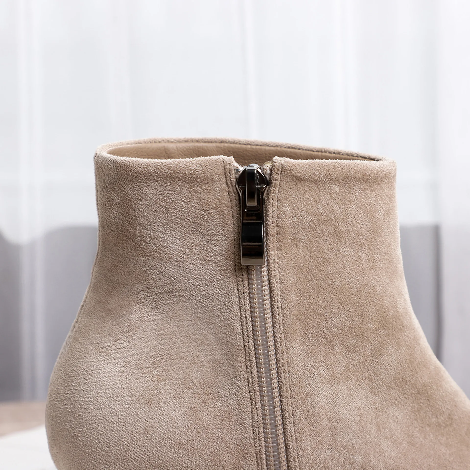 2019 г. Зимние ботинки женские модные однотонные Ботильоны на молнии с круглым