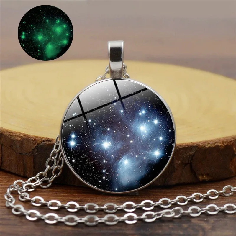 

Creative Retro Luminous Dream Star Light Pendant Necklace Fashion Unique Necklace Jewelry Luminous Pendant Gift