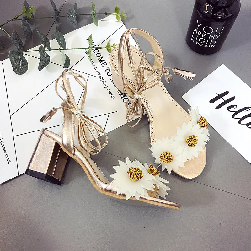 2020 г. Модные пляжные сандалии новые летние вечерние однотонные босоножки на