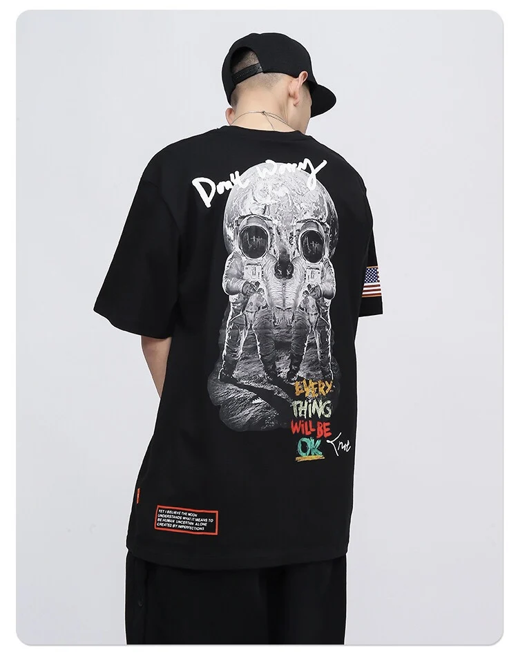 

Summer hip-hop astronaut skull anime Oversized t shirt for men Gothic casual loose streetwear t-shirts for friends and lovers