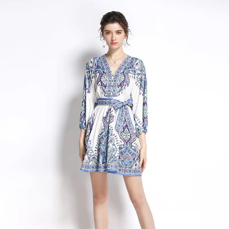 

LARCI 2021 New Women 's Clothing Slim -fit Short Dress V-neck Lantern Sleeve Fashionable Printed Elegant Sexy Autumn