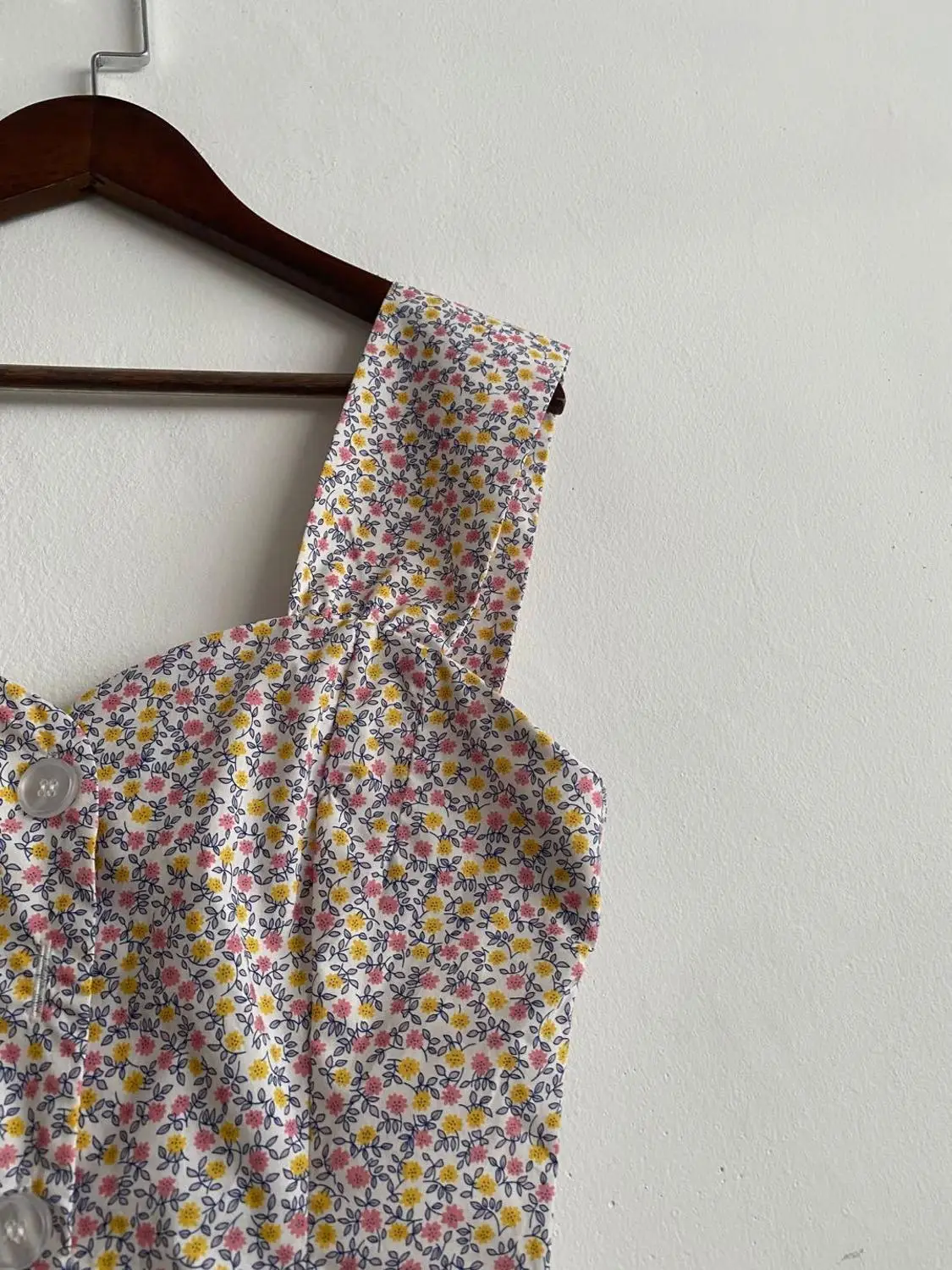Women Front Buttons Vest Sleeveless Lady Vintage Floral Printing Backless  Female Tank Tops 2021 Summer New