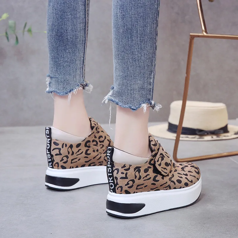 Новые женские кроссовки 2020 из дышащей ткани на платформе Обувь с подошвой