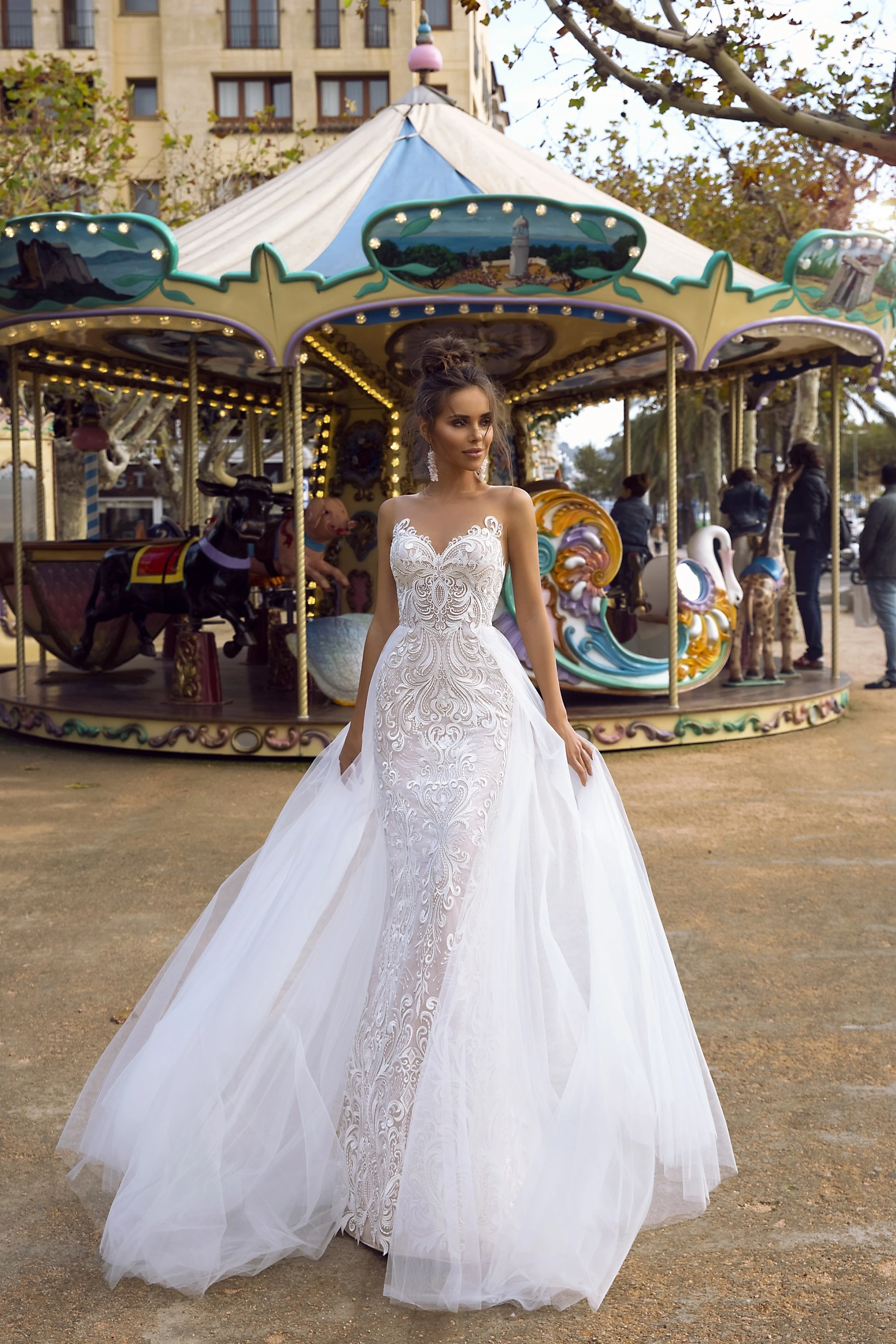 

Королевская элегантность 2 в 1 Vestido De Noiva тяжелые бисером 2020 Съемный Поезд Свадебные платья Русалка Иллюзия Свадебное Платье из лифа