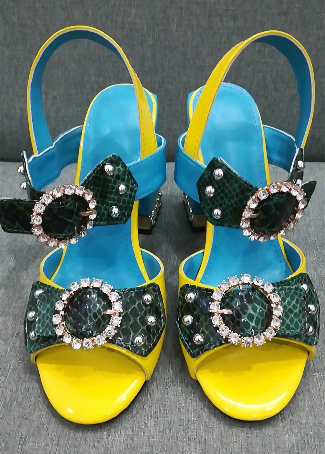 Yellow Heel 6cm Летние Роскошные вечерние туфли с металлическими кристаллами; Босоножки с открытым носком на квадратном не сужающемся книзу массивном каблуке; Новинка; стразы с бантом; Sandalias Mujer - Цвет: Yellow Heel 6cm