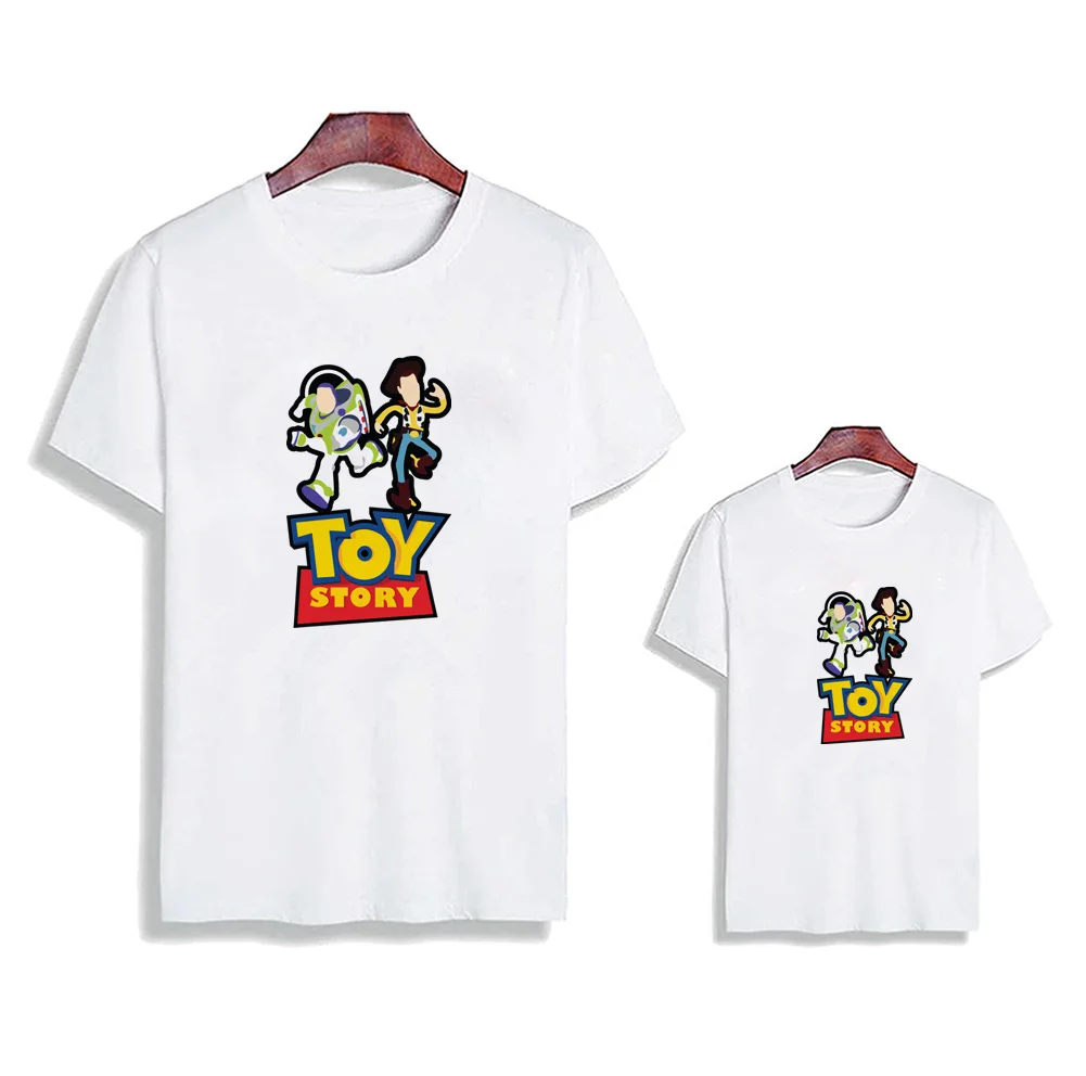 

1 шт., футболка с коротким рукавом и круглым вырезом