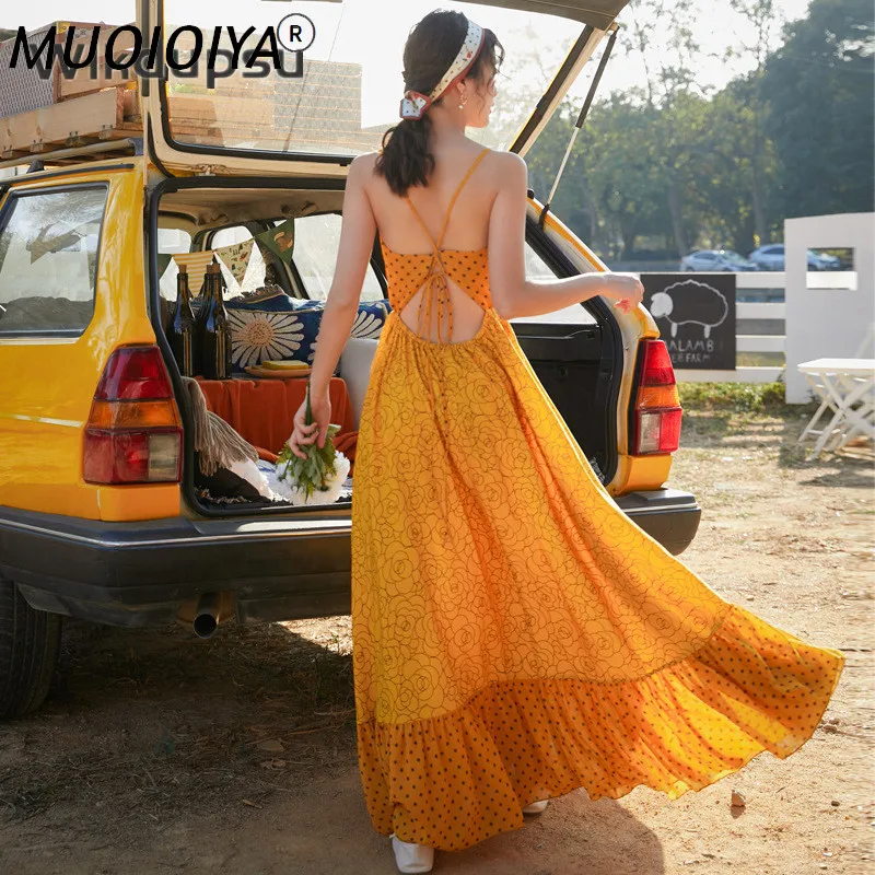 

Женское длинное платье-макси с V-образным вырезом и цветочным принтом