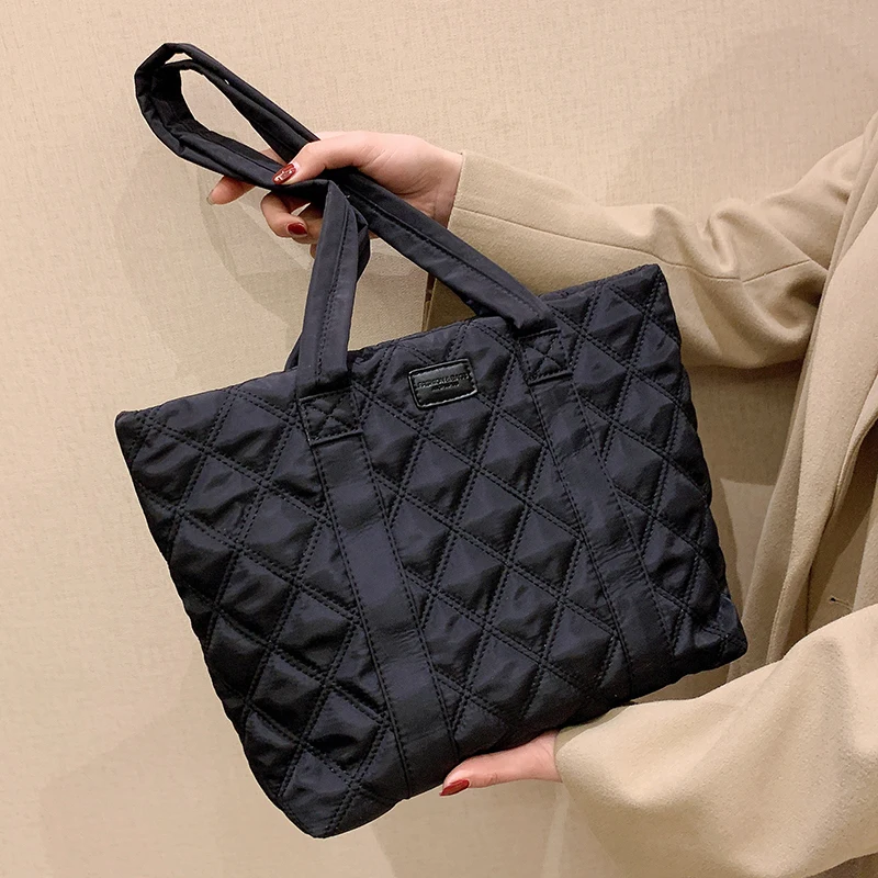 

2021 Hit Winter Brand Fabric Quilted Short Handle Totes Luxury Designer Women Padded Shoulder Satchels Bags Top Handle Handbags