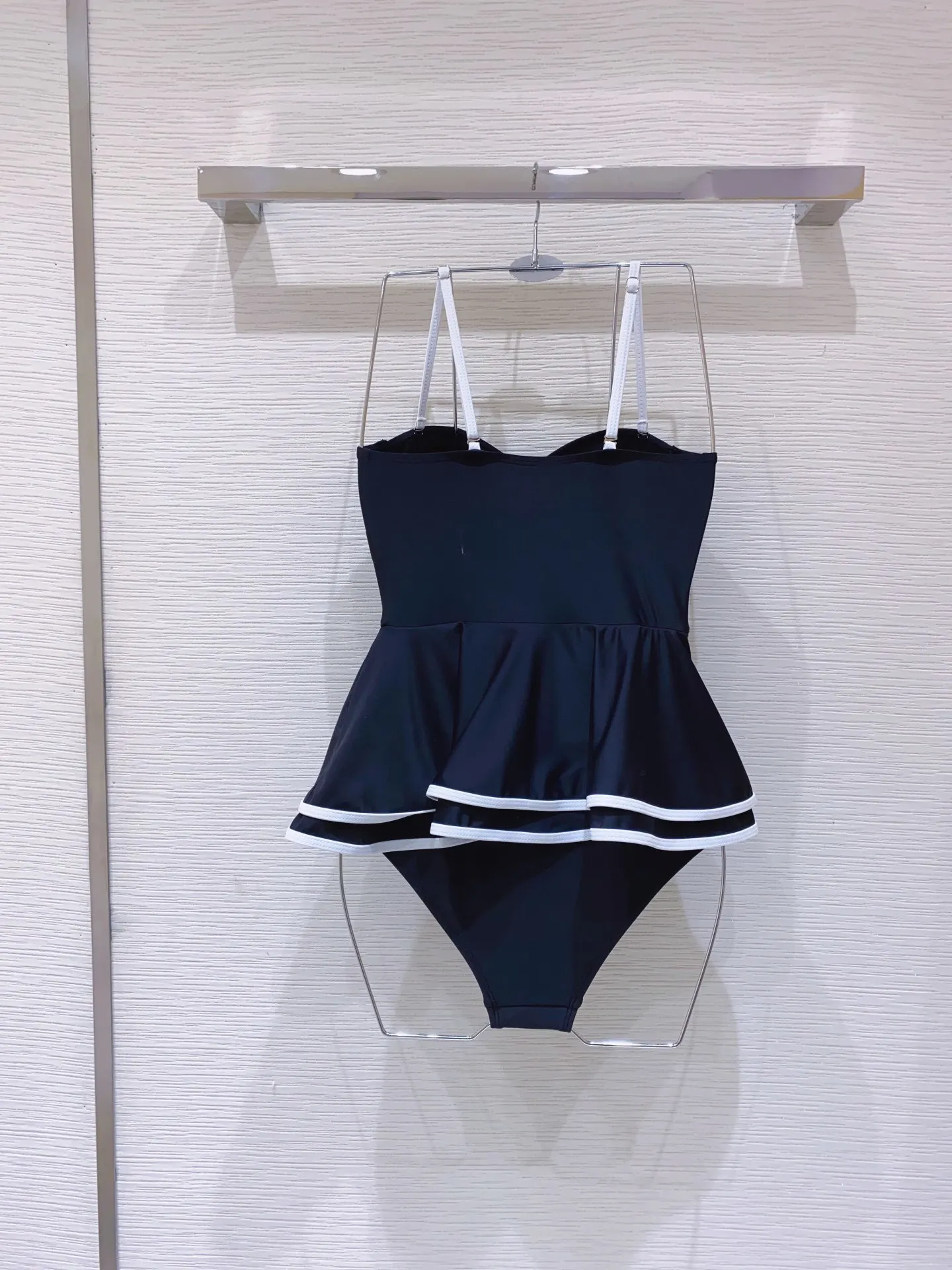 

2021 summer bikini black haute couture swimsuit on the new vacation series sexy elegant beach show swimsuit women