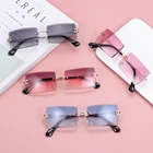 Очки солнцезащитные без оправы градиентный для мужчин и женщин, стильные компактные прямоугольные солнечные очки в стиле путешествий с защитой UV400, с режущими линзами