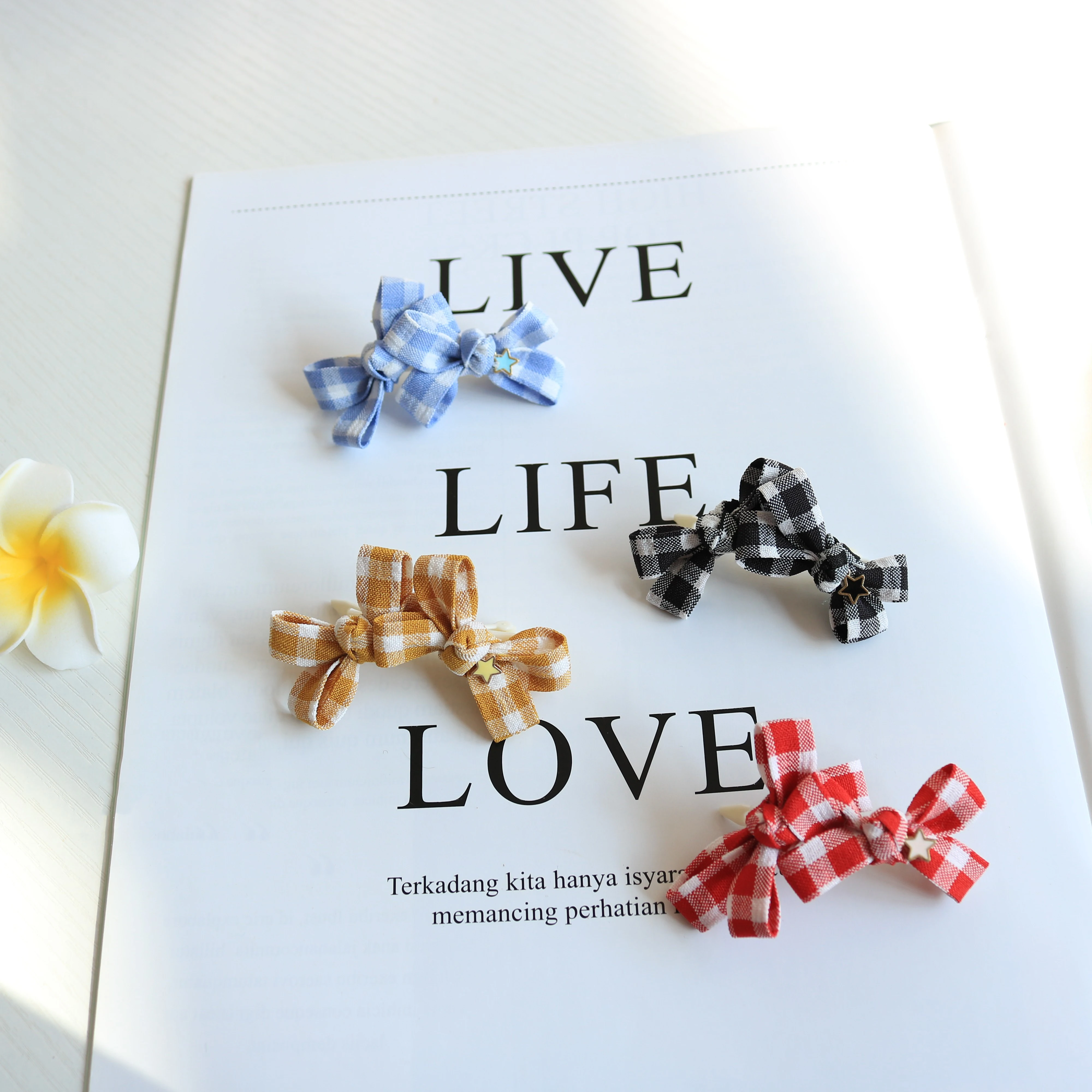 

Pet Hairpin Grooming Pet Plaid Bow Hair Clip Frog Clip Teddy Maltese Shih Tzu Dog Clip 20PCS/LOT