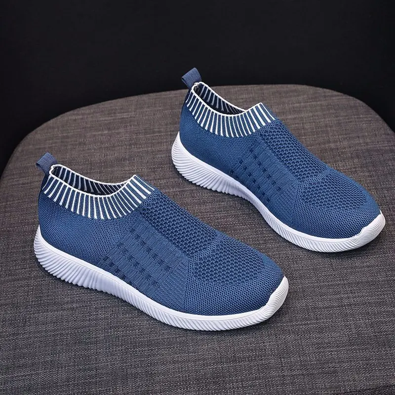 

Кроссовки женские LLOGAI, легкие, удобные, дышащие, с круглым носком, на плоской подошве, 2021, 35-43, размера плюс