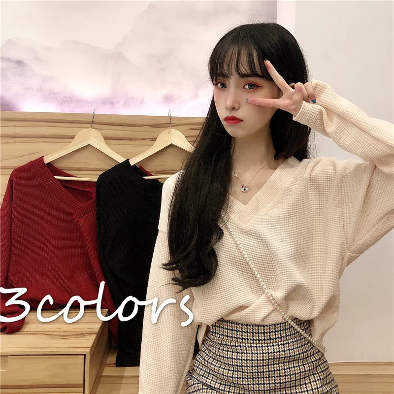 

Женская трикотажная рубашка с V-образным вырезом и длинным рукавом