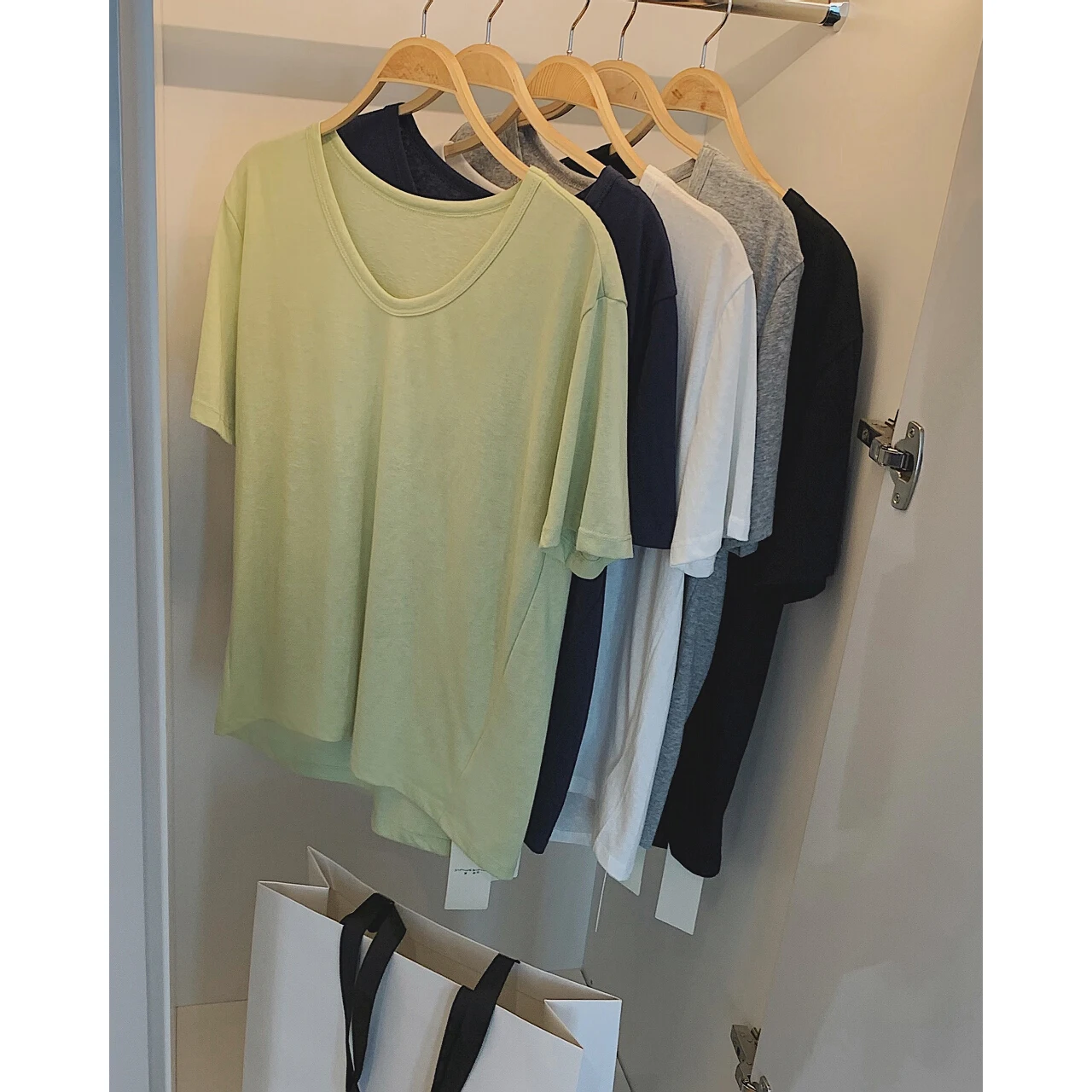 

2021 Women's Cool Cotton See Through V Neck Basic Oversize T-shirt Top Y2k Za Woman Clothes Shirt Blouses Summer Tee Cottagecore