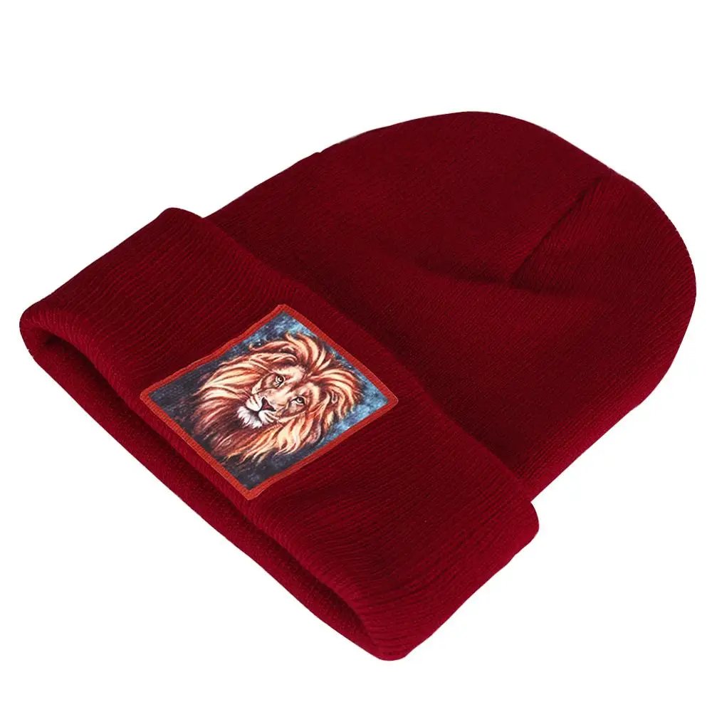 Мужская вязаная шапка Красная с рисунком льва куполообразная теплая зимняя
