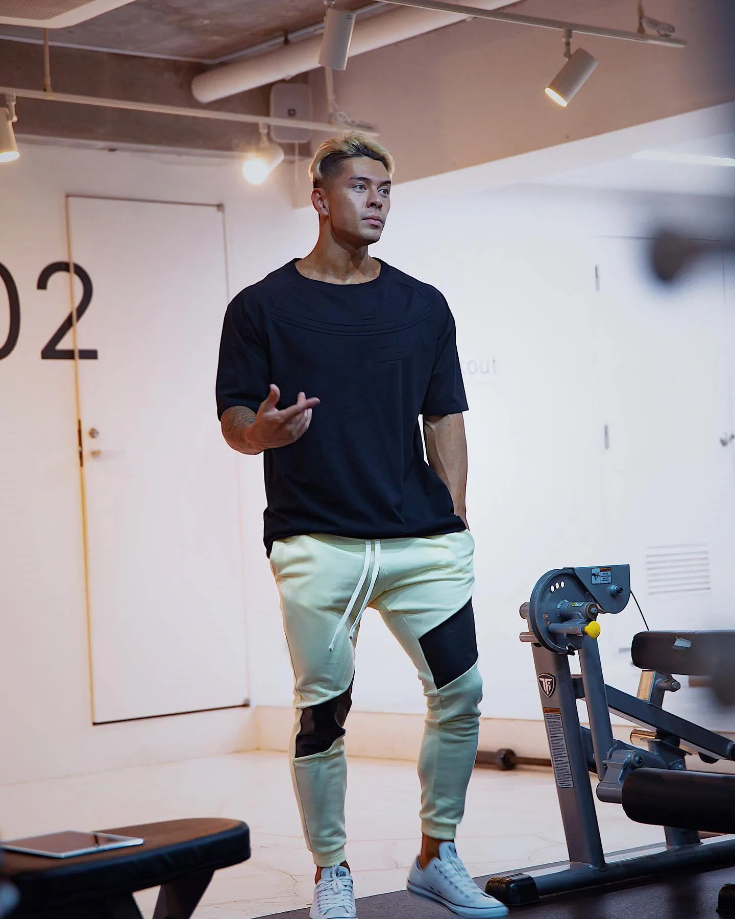 

Street men's autumn new all-match casual pants men's jogger sweatpants running sweatpants men's cotton sweatpants gym training