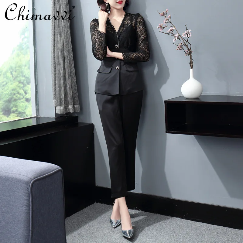 

2021 Autumn Women Clothing New Fashion V-neck Long Sleeve Lace Crochet Patchwork Tops Cropped Pants Elegant Outfit Feminine