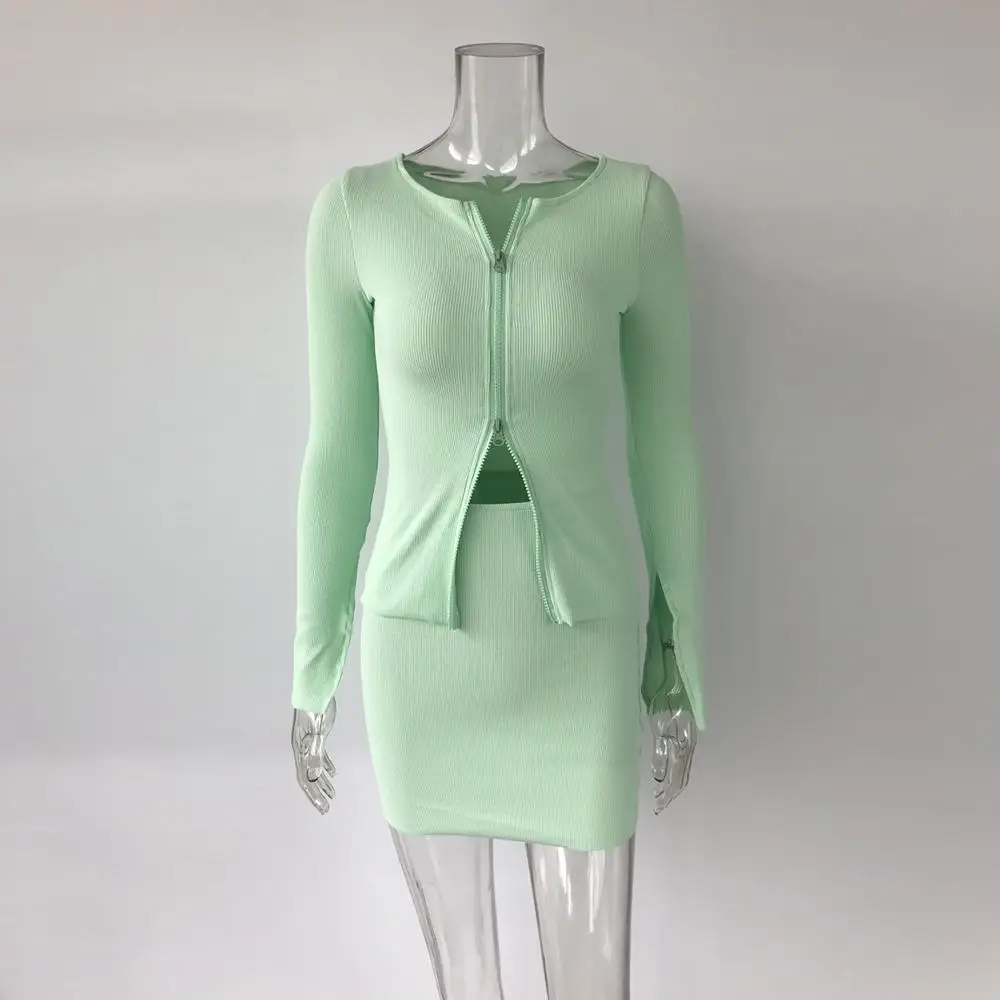 

Women 'S Green Deep V -Neck Front Zipper Chest Open Short Miniskirt Tight And Hip Raising Sexy Long Sleeve Dress
