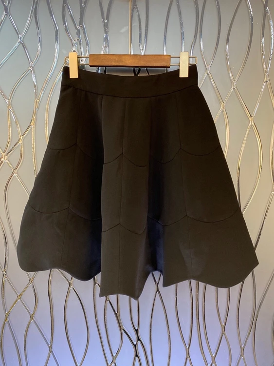 

New women's dress in autumn and winter 2020 elastic waist decoration A-shaped hem with a full body skirt 1007