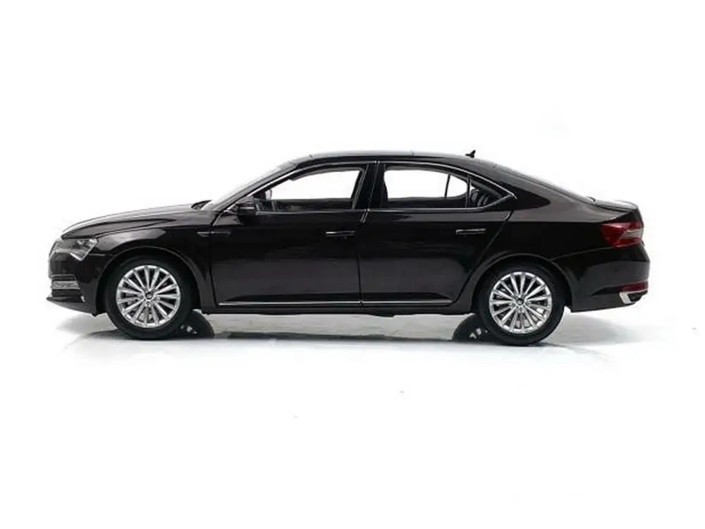1/18 VW Volkswagen Skoda SUPERB 2020 Purple DieCast Car Model Toy Collection | Игрушки и хобби