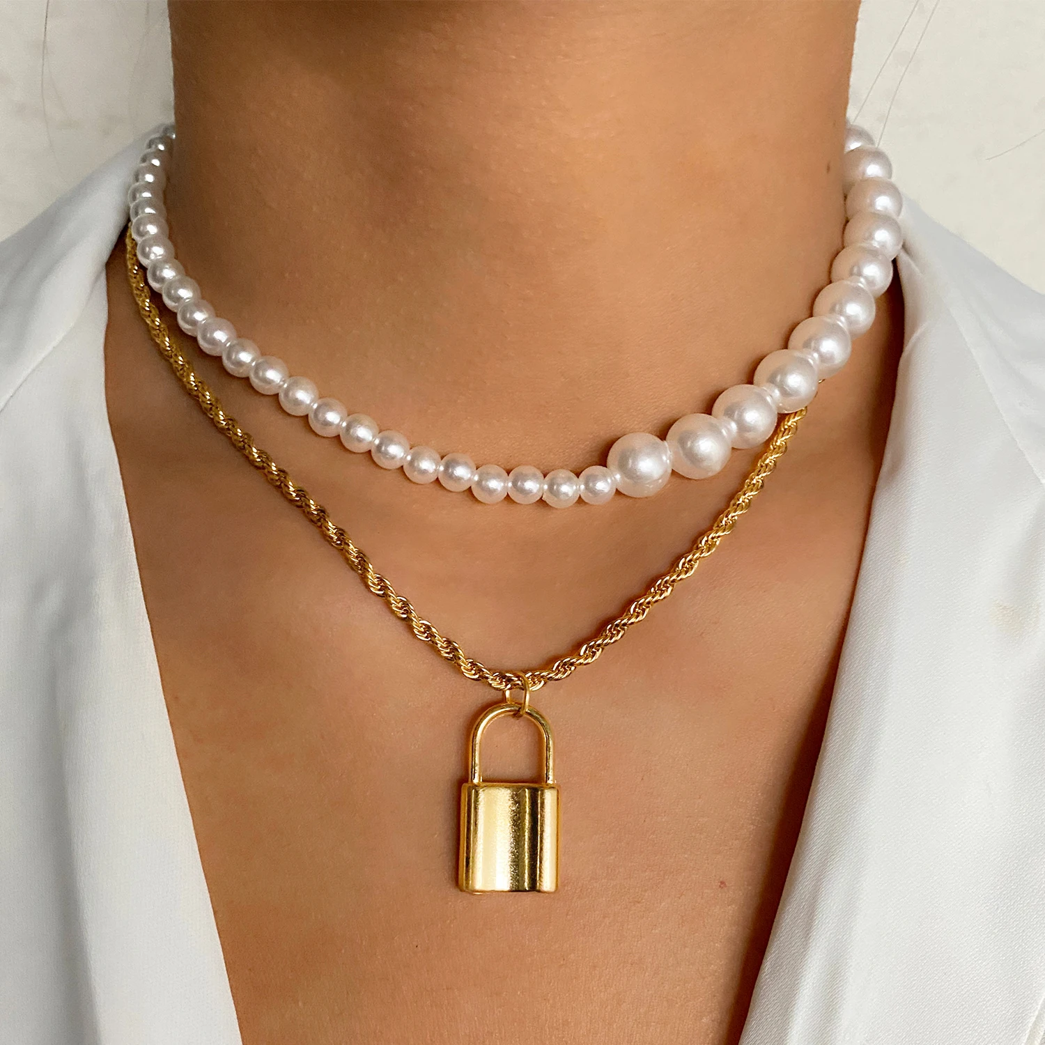 

ZOVOLI Luxury Pearl Stone Shell Pendant Necklace for Women Summer Star Heart Chain Choker Necklace Bohemian Jewelry Gift 2021