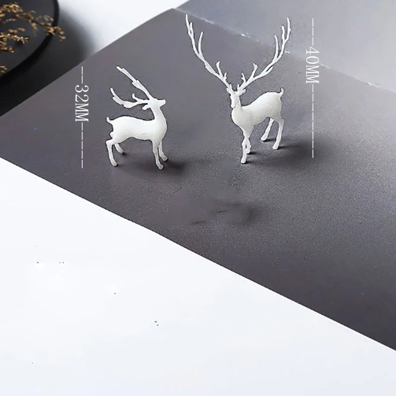 

3D Elk Miniature Figurines Decoration Forest Miniatures Micro Landscape Decoration Stuffing Crystal Ball Plastic Fairy Deer