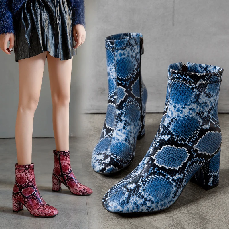 

Snake Print Ankle Boots Women Zipper Boots Square heel 2019 New Chelsea Boots Fashion Round toe Ladies Sexy shoes Women