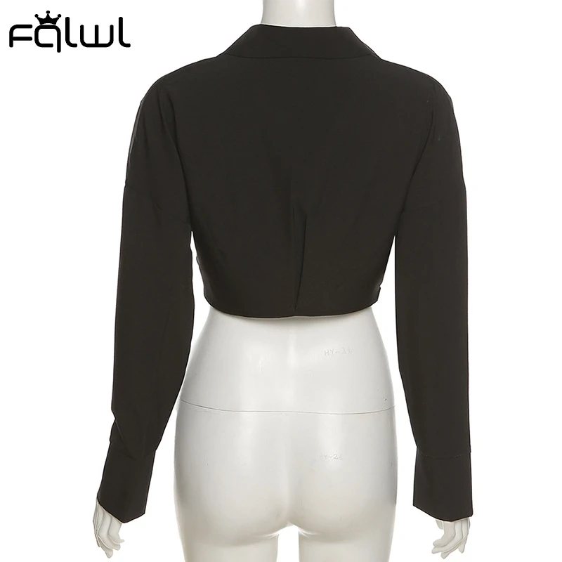 

FQLWL Autnmn Sexy Black Crop Top Women 2021 Solid V Neck Long Sleeve Zipper Tops Female Loose Clubwear Fashion Short T Shirts