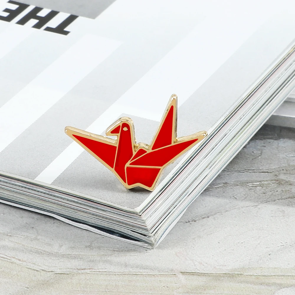 Белая красная эмалевая брошь Журавль из бумаги Милая оригами птицы мешочек для