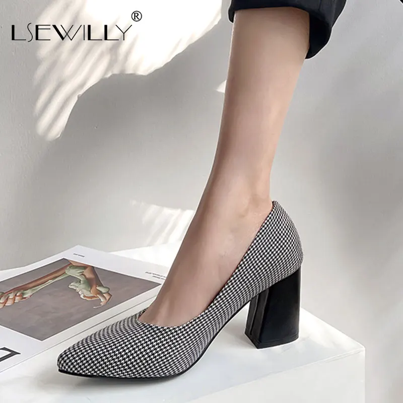 

Women's Shoes