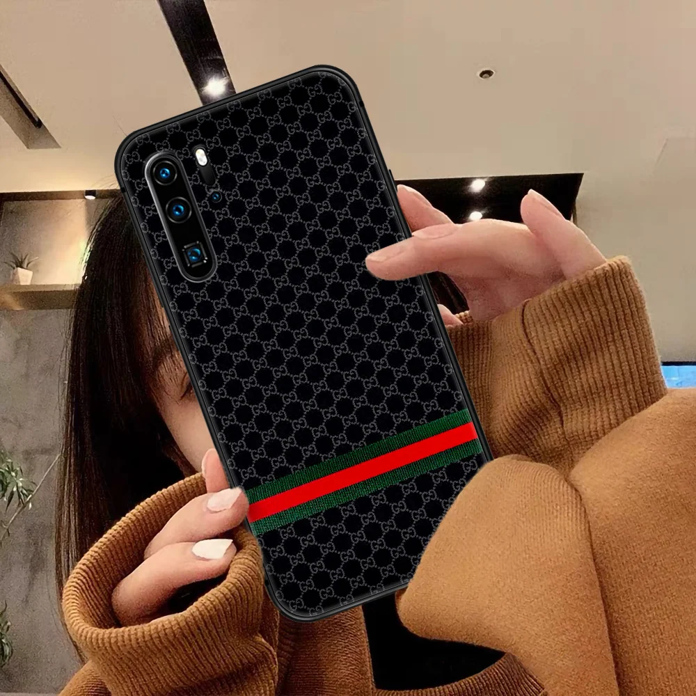 

Italy Luxury Brand Snake Tiger Bee Phone Case For Huawei P Mate Smart 10 20 30 40 Lite Z 2019 Pro black Cover Fashion Prime