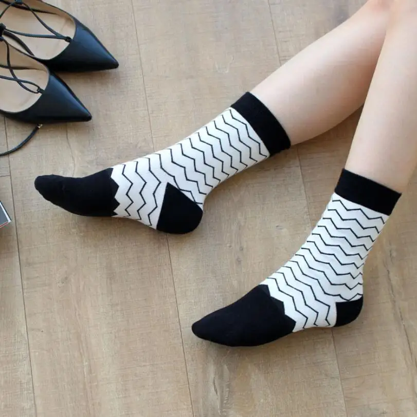 Woman Solid Print Cotton Socks Girls Geometric Printed Black White Warm Winter Ankle Socks Short Socks Crew Socks 5 Pairs/ lot