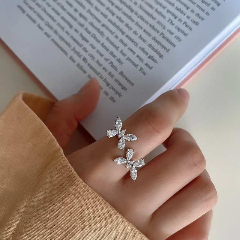 

Женское кольцо из стерлингового серебра 925 пробы с бантом и цветами, элегантный светильник, роскошные кольца для женщин, праздничные украше...