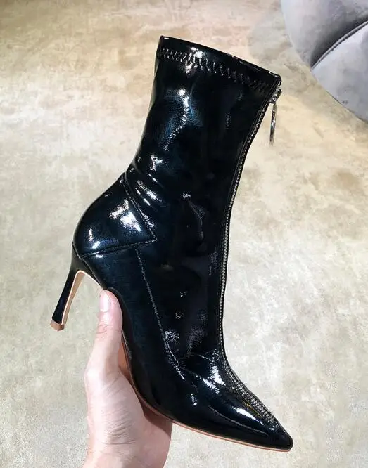 

Женские ботинки из лакированной кожи Moraima Snc, Черные ботильоны с острым носком и молнией спереди, сапоги для верховой езды на тонком каблуке