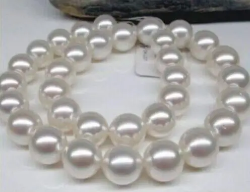 

11-10MM SOUTH SEA WHITE PEARL NECKLACE