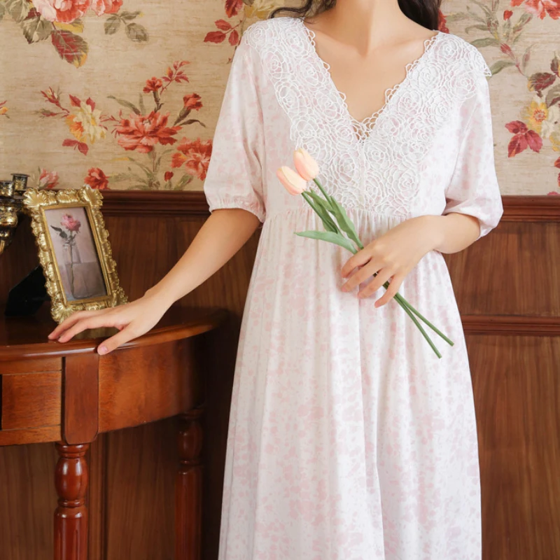 

Floral Print Sleepwear Women Lace V Neck Long Night Dress Princess Nightie Peignoir Ladies Lounge Wear Sweet Vintage Nightgowns