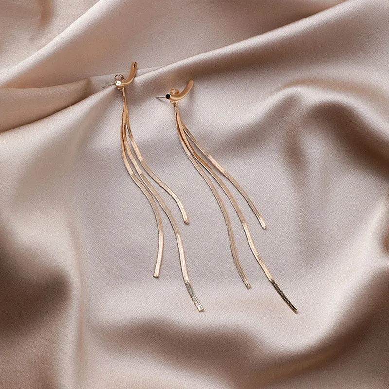 

Fashion Long Tassel Earrings Glossy Arc Geometric Earrings for Women Gold Silver Color Statement Jewelry 2020