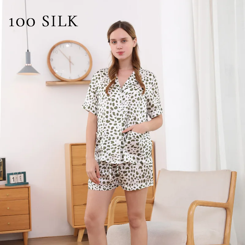 Рисунок 3 - Пижама женская шелковая из двух