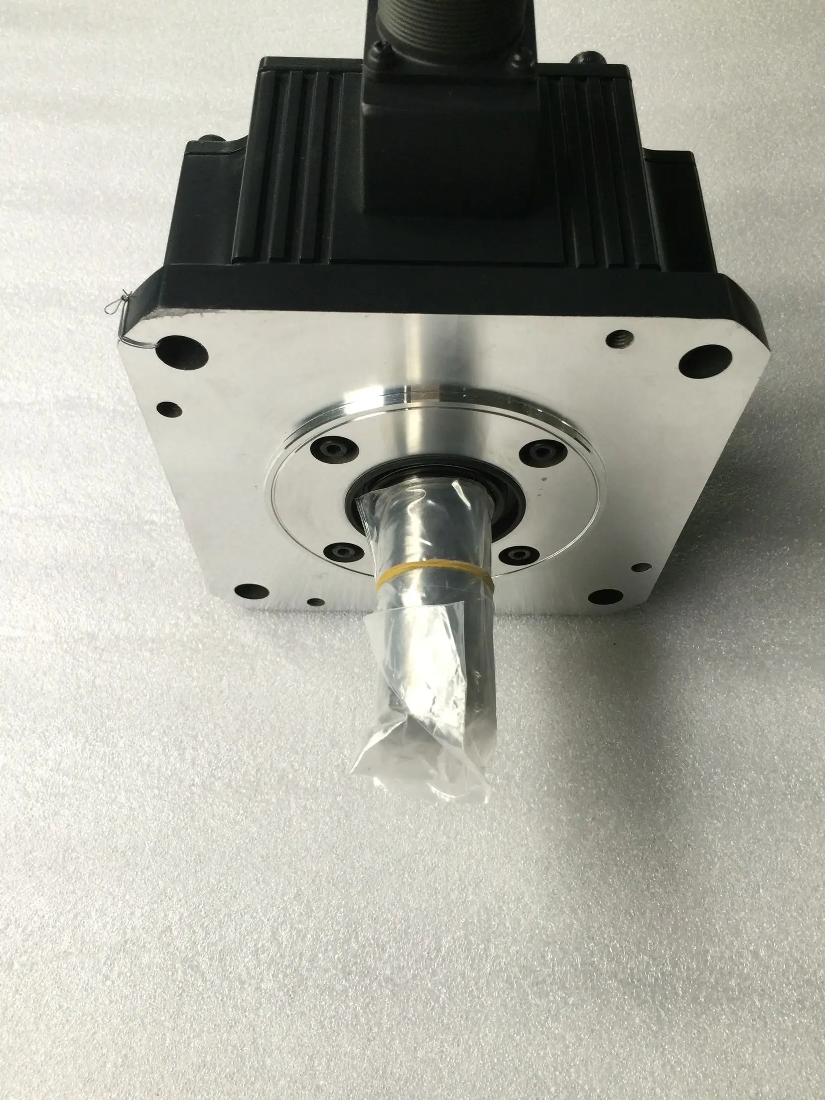 HC-SFS202 Mitsubishi оригинальный сервомотор новый для станка с ЧПУ Системы машинного