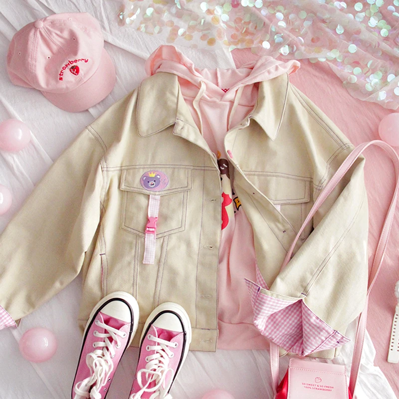 Женская короткая куртка с вышитым медведем свободная тонкая для студенток