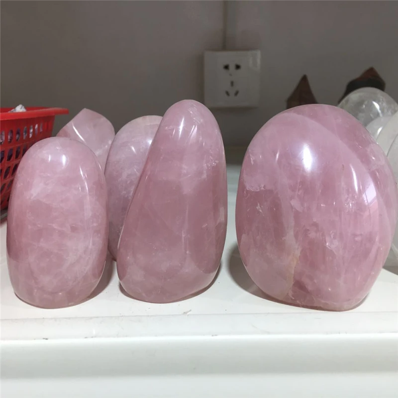 Красивый натуральный розовый КВАРЦЕВЫЙ кристалл стоячий камень для украшения